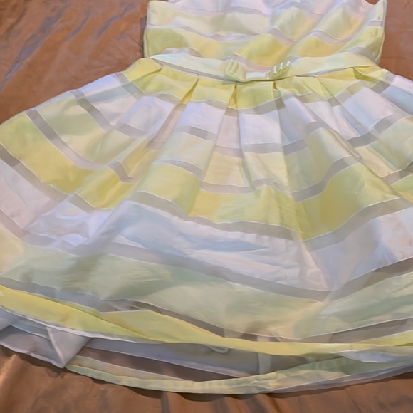 Girls  Yellow and white Dress - Picture 3 of 10